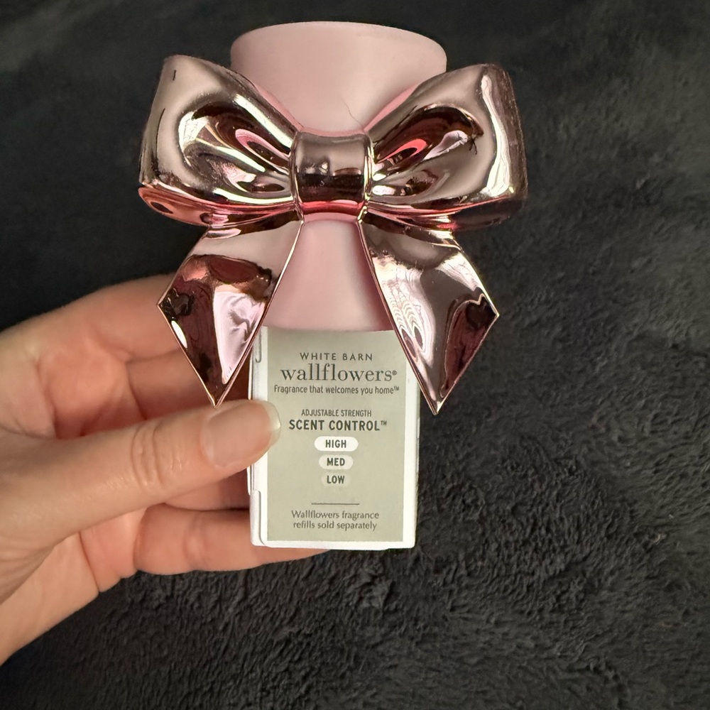 Bow Wallflower Scent Plug